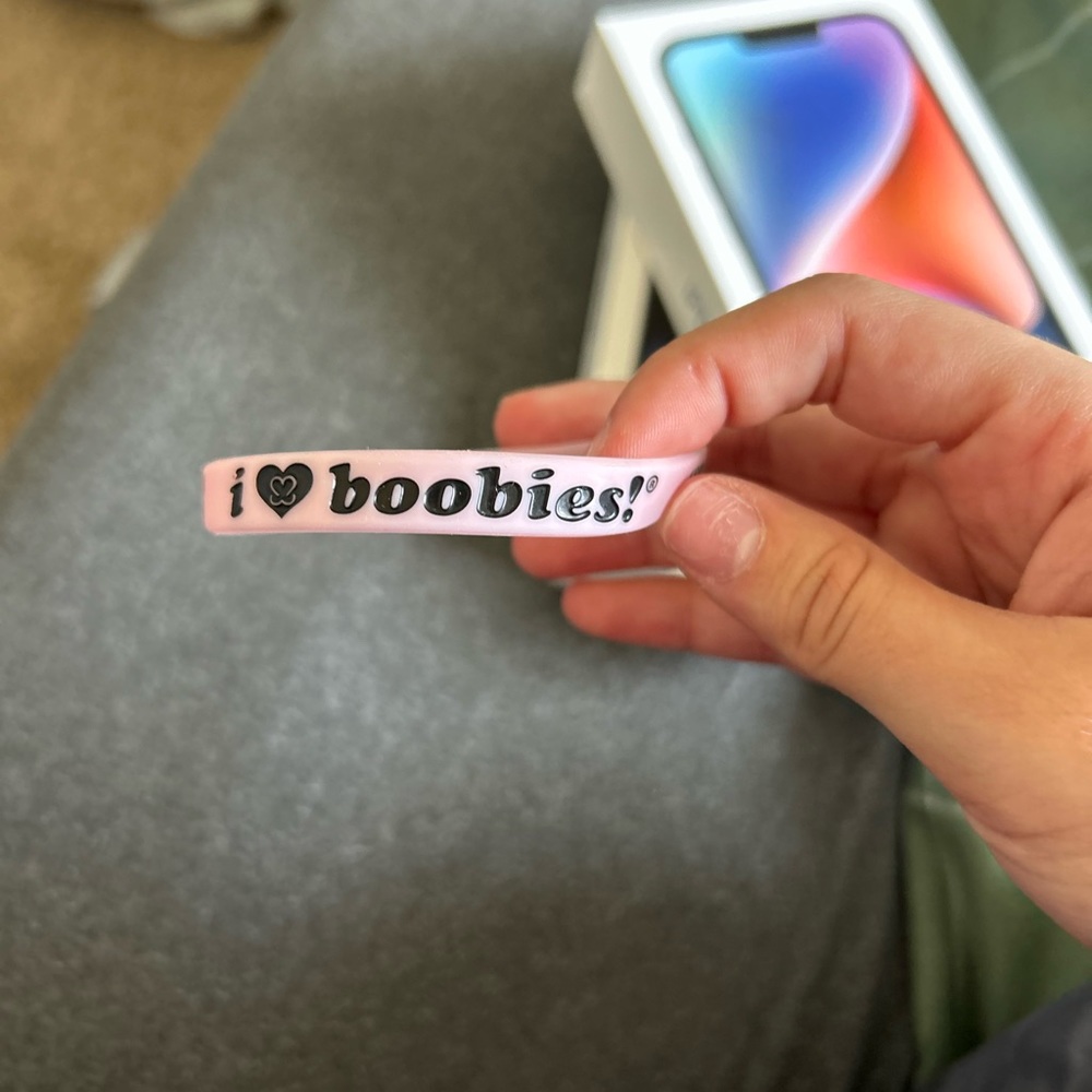 keep a breast i heart bo0bies bracelet pink nwot